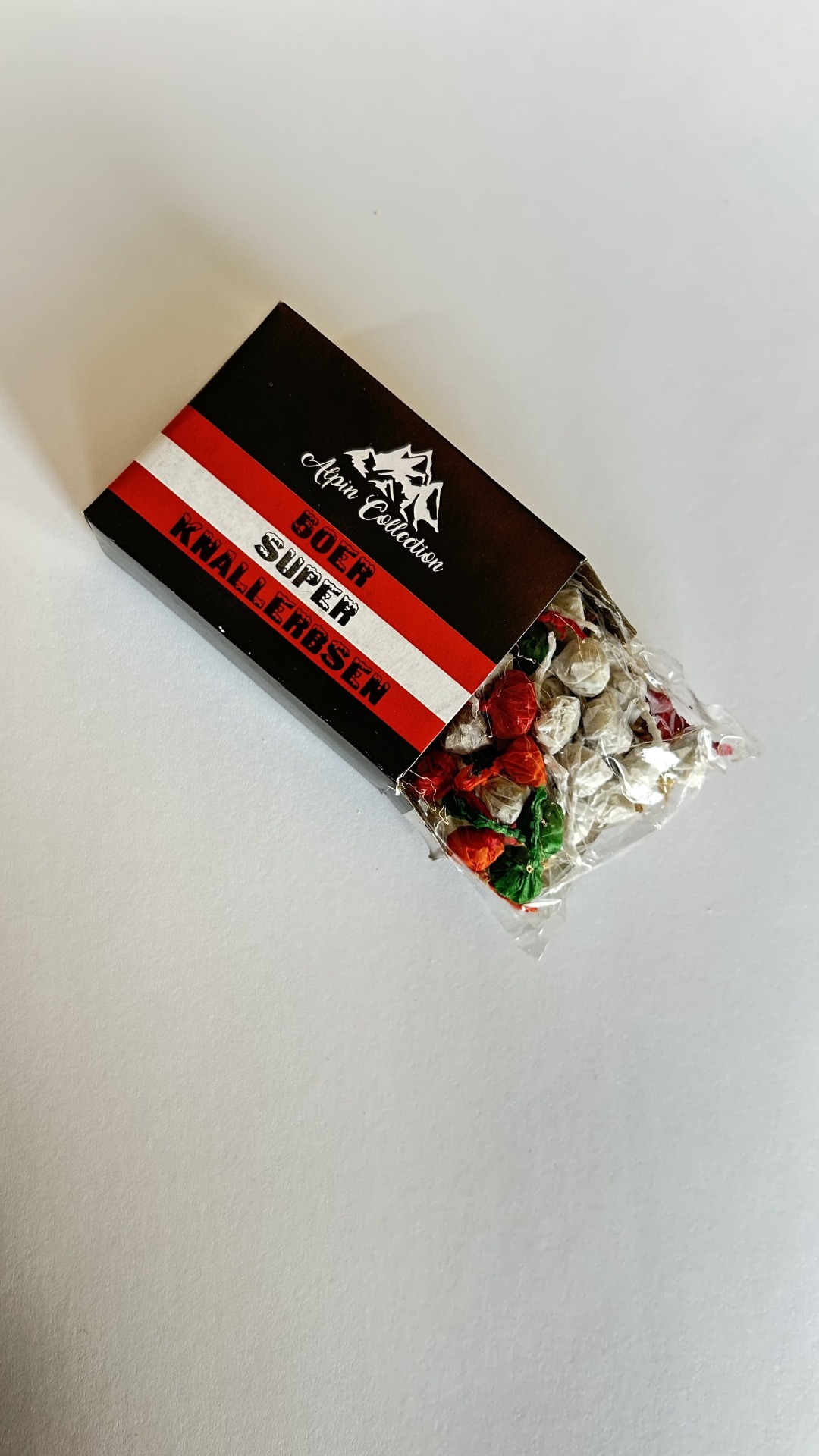 Wo Gibt Es Knallerbsen Zu Kaufen Knallerbsen (Box mit 50 * 50er Pack) HELIOS Feuerwerke GmbH