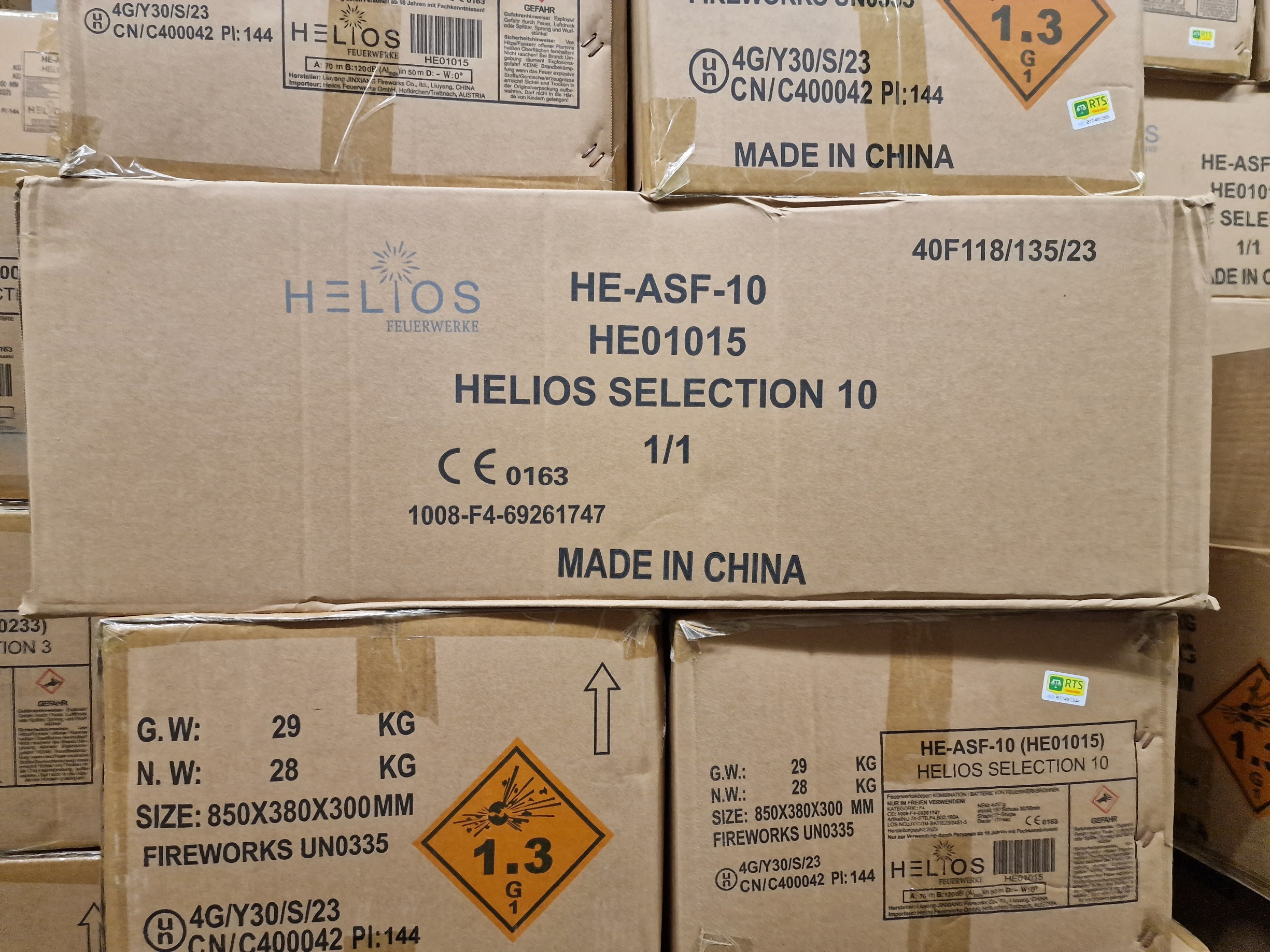 HELIOS SELECTION 10 HELIOS Feuerwerke GmbH