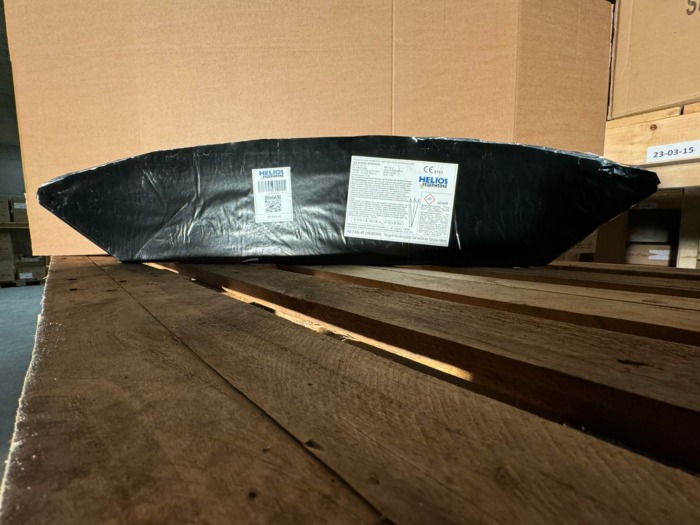 FAN brocade tail + silver strobe mine